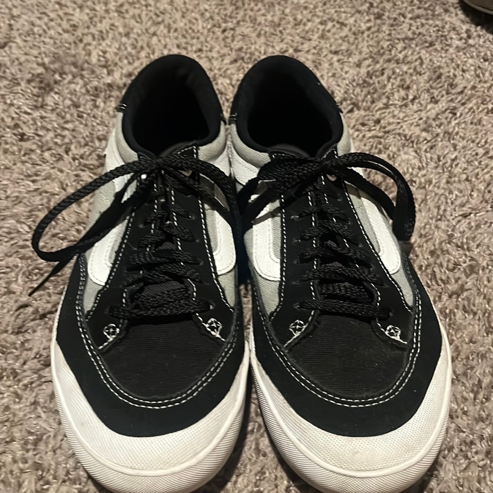 Vans 6.5 men’s/8.5 women’s